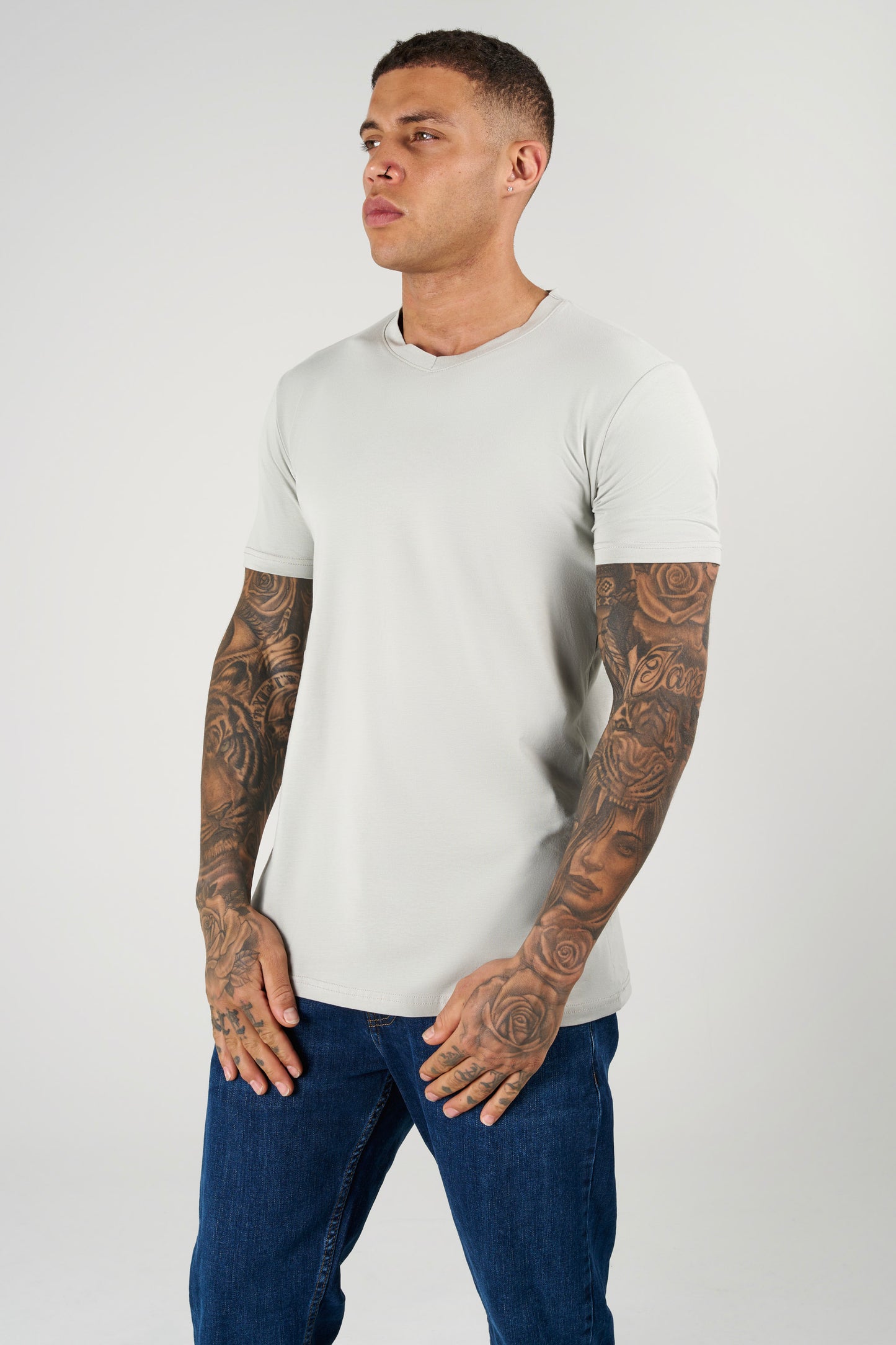 Premium V Yaka Fit T-Shirt