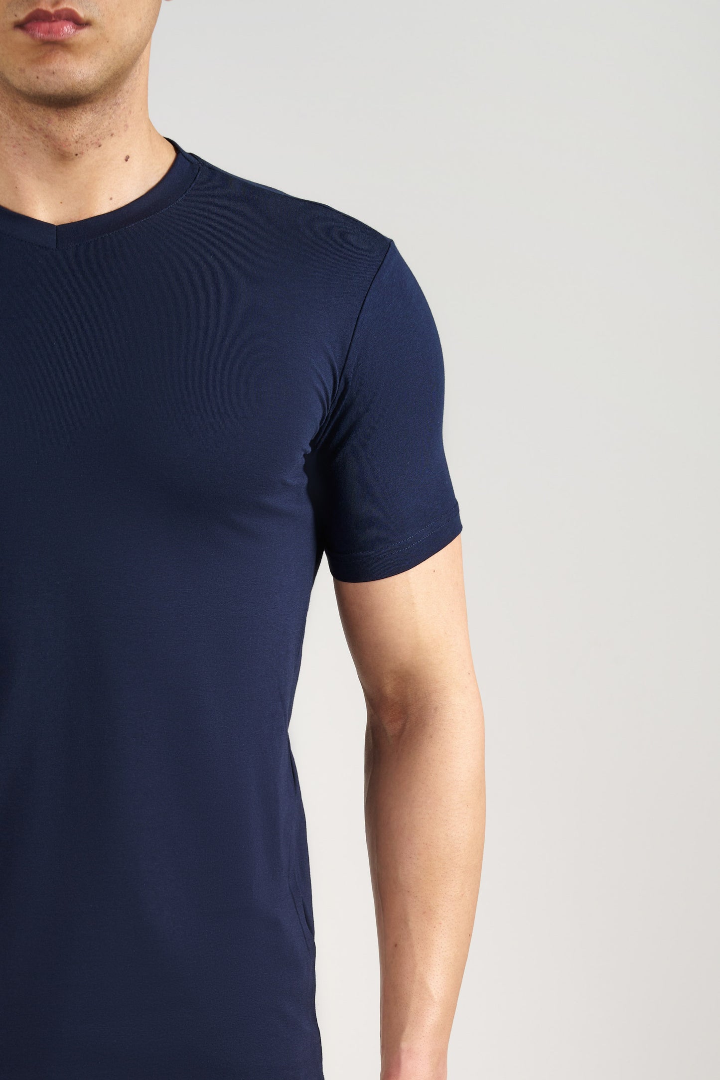 Premium V Yaka Fit T-Shirt